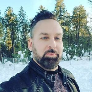 Meet your Posher, Ian